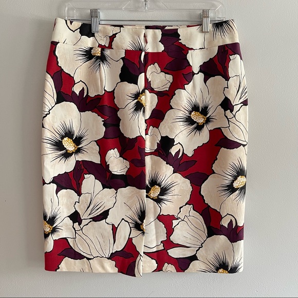 Ann Taylor Factory Red Floral Print Pencil Skirt Size 10 - Picture 3 of 11